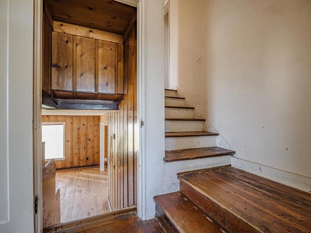 35 Sycamore Street, Watsonville CA: https://media.crmls.org/mediaz/71024384-07ba-4407-a281-aa383053f1a6.jpg