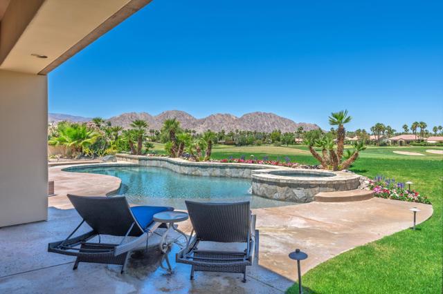 81080 Shinnecock, La Quinta CA: https://media.crmls.org/mediaz/710255c3-2f02-415f-8d43-4eb0467fa549.jpg