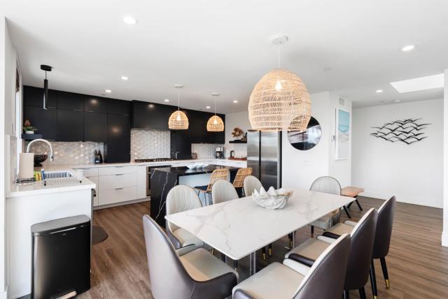 508 N Tremont Street, Oceanside CA: https://media.crmls.org/mediaz/710336c0-d752-43c0-96cb-c8e261f2f519.jpg