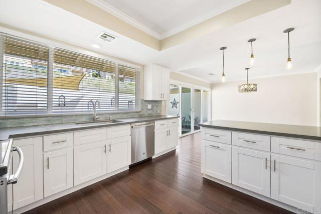 Detail Gallery Image 12 of 43 For 33 via Casitas, Bonsall,  CA 92003 - 3 Beds | 2 Baths