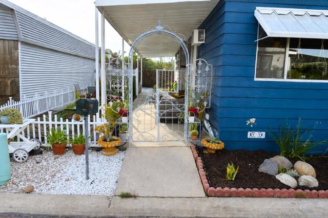 Detail Gallery Image 4 of 23 For 8301 Mission Gorge #189,  Santee,  CA 92071 - 2 Beds | 2 Baths