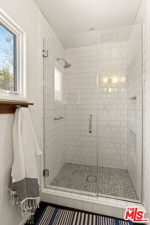 4148 Mentone Avenue, Culver City CA: https://media.crmls.org/mediaz/71042564-41c6-4ed2-84f9-917a1eacf241.jpg