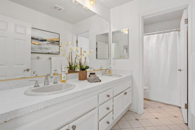 Detail Gallery Image 17 of 30 For 3664 Lorimer Ln, Encinitas,  CA 92024 - 5 Beds | 4 Baths