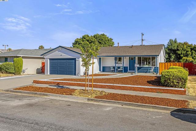 4564 Piper St, Fremont CA: https://media.crmls.org/mediaz/71063b53-a61f-4e64-ba9b-6d2aad455835.jpg