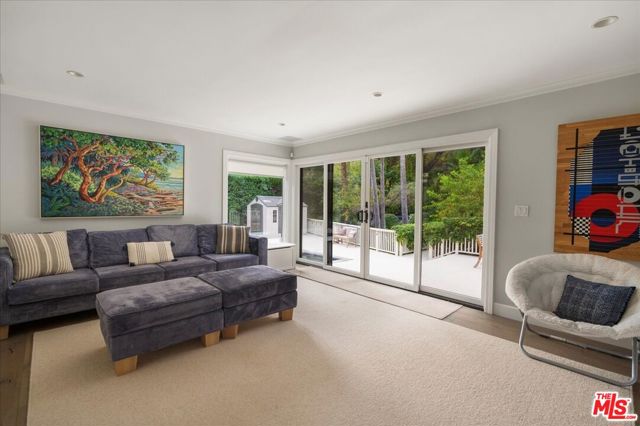 3479 Mandeville Canyon Road, Los Angeles CA: https://media.crmls.org/mediaz/710662fa-e294-4f93-8b2d-8d91509edd7b.jpg