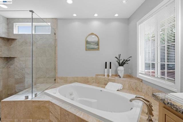 1782 Whitecliff Way, Walnut Creek CA: https://media.crmls.org/mediaz/7106e688-d465-41be-b860-5e0c273e0bad.jpg