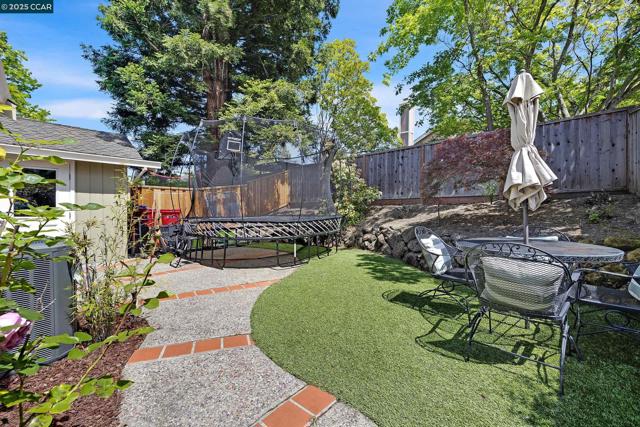 60 Rainbow Cir, Danville CA: https://media.crmls.org/mediaz/7107586e-e7a8-4264-9445-c558be47ea4b.jpg