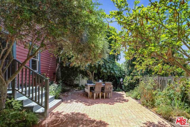 1072 Edgeware Road, Los Angeles, California 90026, 4 Bedrooms Bedrooms, ,3 BathroomsBathrooms,Single Family Residence,For Sale,Edgeware,24407681