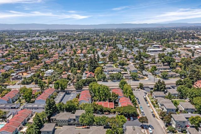 38652 Aurora Terrace, Fremont CA: https://media.crmls.org/mediaz/71087d92-3ae7-462c-8829-43df196b8121.jpg