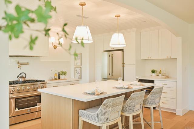 Detail Gallery Image 18 of 63 For 1045 Tarento Dr, San Diego,  CA 92107 - 4 Beds | 4 Baths