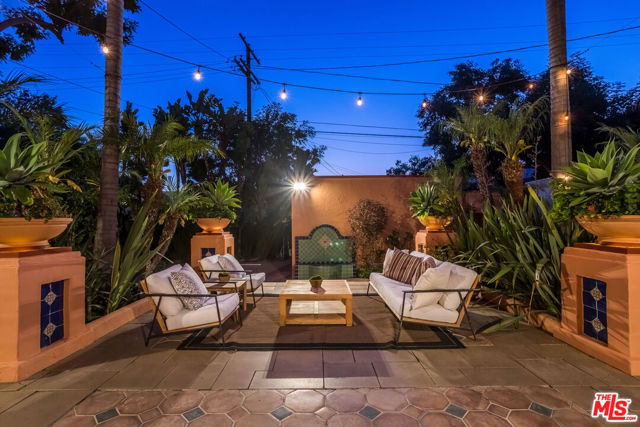 755 S Highland Avenue, Los Angeles CA: https://media.crmls.org/mediaz/71097a7c-5c58-4ee8-84ac-85af150b2517.jpg