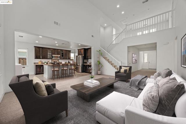 18499 Lewiston Dr, Lathrop CA: https://media.crmls.org/mediaz/7109e40c-a5e4-4a1b-a9ca-ed9a258a9c9b.jpg