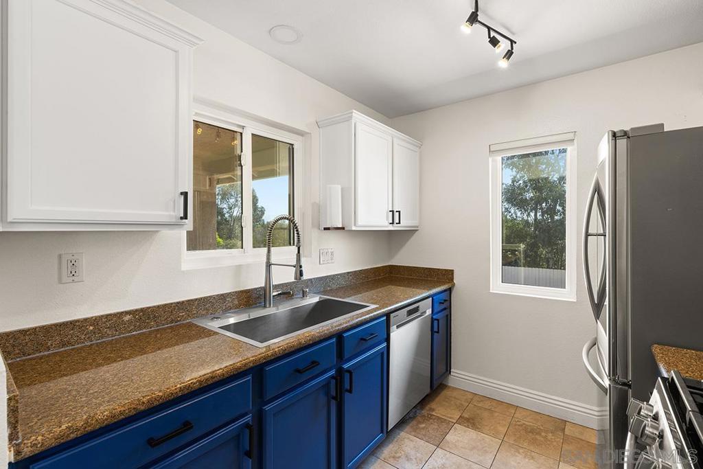 10158 Camino Ruiz - photo 12