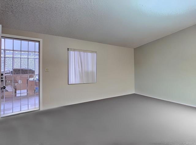 Home for Sale in Lakeside