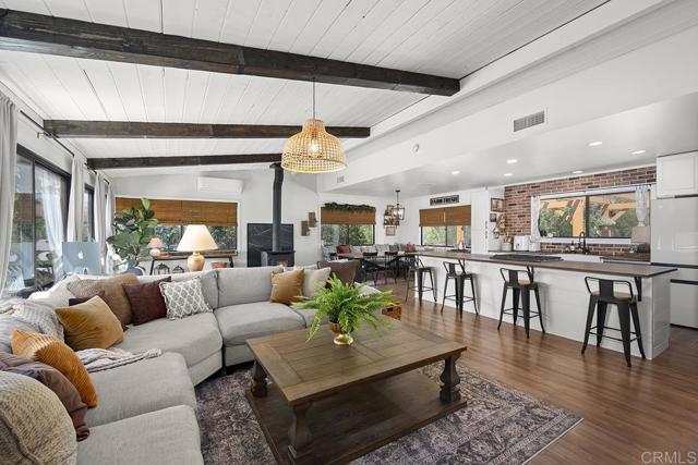 Image 20 of 64 For 8405 Foothill