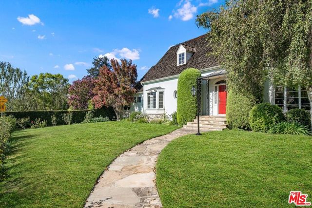 3900 Longridge Avenue photo 3