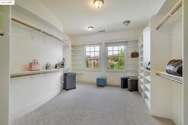 1853 Via Di Salerno, Pleasanton CA: https://media.crmls.org/mediaz/710c030b-8156-440f-a7d7-f5f00cbdd100.jpg