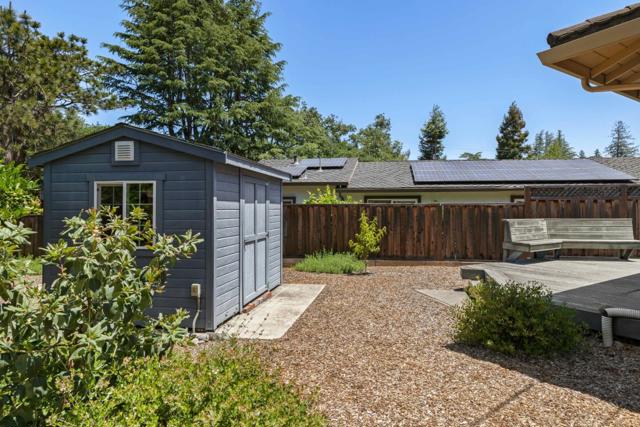 1516 Wistaria Lane, Los Altos CA: https://media.crmls.org/mediaz/710c4aa4-9c42-4622-9315-80cd846ac822.jpg
