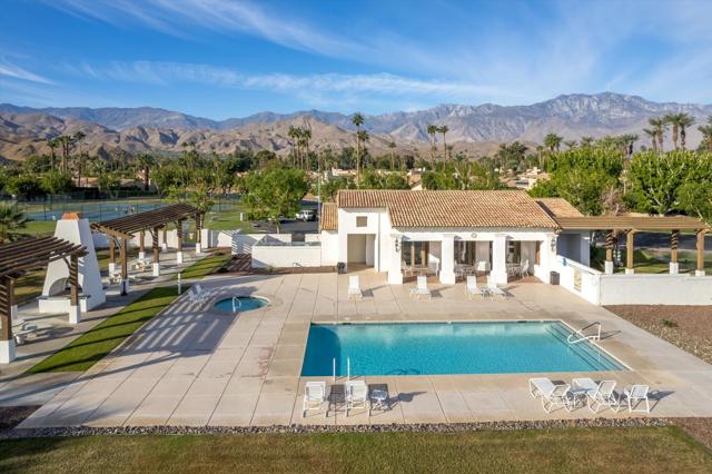 69350 Las Gardenias, Cathedral City CA: https://media.crmls.org/mediaz/710ceafa-9cf9-4c22-923f-367034b35dfa.jpg