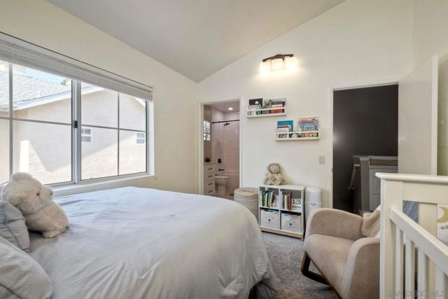 9960 Scripps Vista Way, San Diego CA: https://media.crmls.org/mediaz/710cf0bf-f381-4bed-b35a-4b1ad3697bab.jpg
