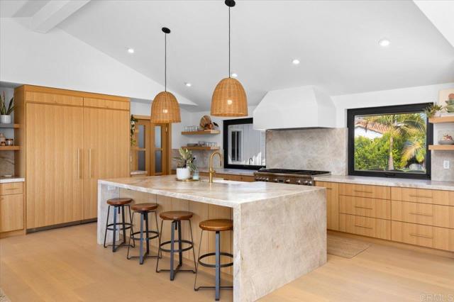 Detail Gallery Image 3 of 31 For 3170 Falcon Drive, Carlsbad,  CA 92008 - 5 Beds | 3 Baths
