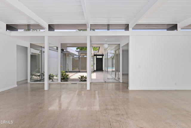 3832 E Casselle Avenue, Orange CA: https://media.crmls.org/mediaz/710d2f6f-0197-47b6-9b19-397345047504.jpg