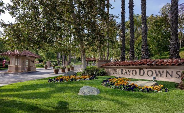 15491 Pimlico Corte, Rancho Santa Fe CA: https://media.crmls.org/mediaz/710dc3e5-90af-4ca8-bed7-2bfdab66d6e2.jpg