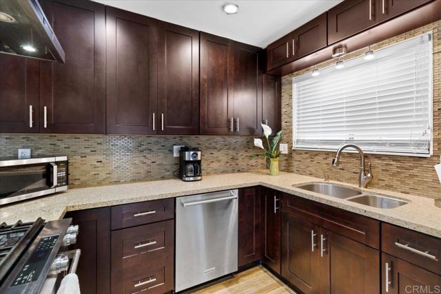 1442 Thermal Avenue, San Diego CA: https://media.crmls.org/mediaz/710dd2f6-e7f0-442c-a227-a766c0694ec8.jpg
