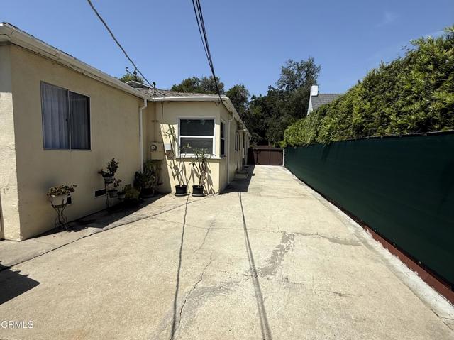 250 S Berkeley Avenue, Pasadena CA: https://media.crmls.org/mediaz/710fd4cc-3167-4c47-ad96-c1a6af06cfa6.jpg