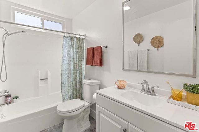 3325 Bagley Avenue, 105 photo 19