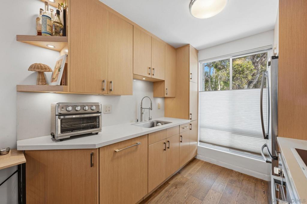 1663 Guy St - photo 3