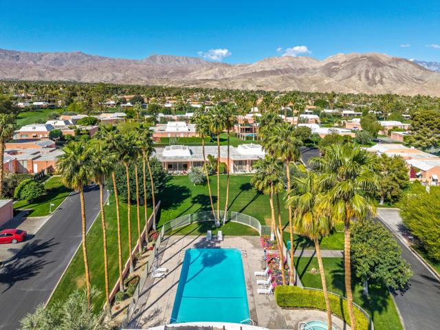 47314 Abdel Circle, Palm Desert CA: https://media.crmls.org/mediaz/71117aab-06f3-4fcf-9c82-a7071bf85c53.jpg
