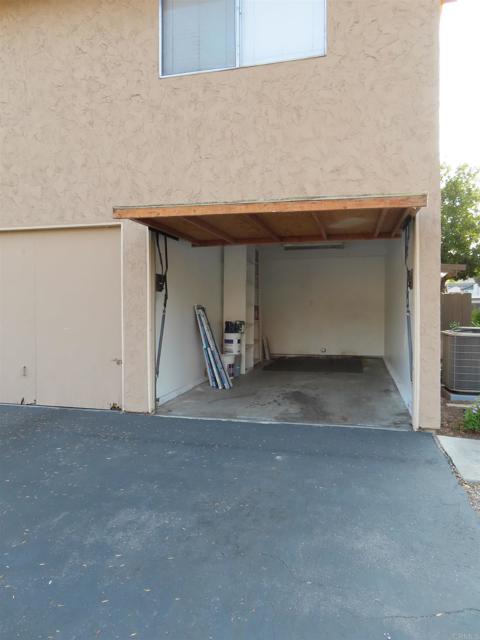 965 Jamacha Road, El Cajon CA: https://media.crmls.org/mediaz/71118f21-9e99-48a4-a652-594a27e2826e.jpg
