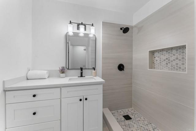 Detail Gallery Image 16 of 27 For 3839 Vista Campana #32,  Oceanside,  CA 92057 - 2 Beds | 1/1 Baths