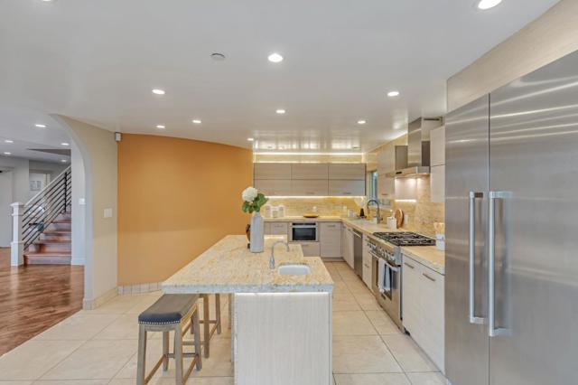 3119 Oak Knoll Drive, Redwood City CA: https://media.crmls.org/mediaz/7111d7ab-701b-4c30-8149-3ebdf75dbbb9.jpg