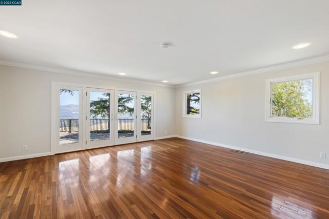 70 Sherburne Hills, Danville CA: https://media.crmls.org/mediaz/7112401b-139c-4648-8af9-2bfcb60e8f53.jpg