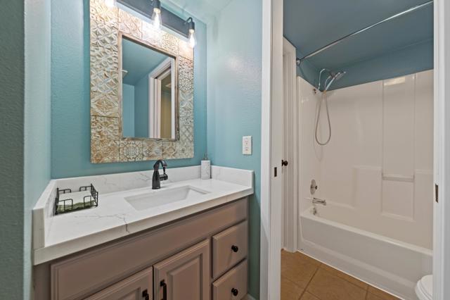 5300 E Waverly Drive, Palm Springs CA: https://media.crmls.org/mediaz/71125294-6adb-4462-a366-a362d4feeffe.jpg