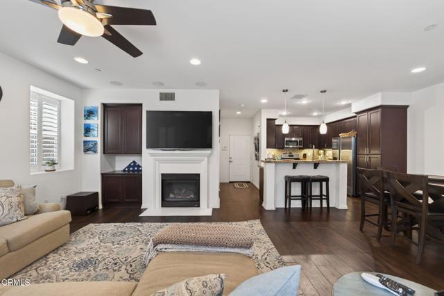 Detail Gallery Image 8 of 37 For 34 Secret Hollow Ln, Newbury Park,  CA 91320 - 3 Beds | 2/1 Baths