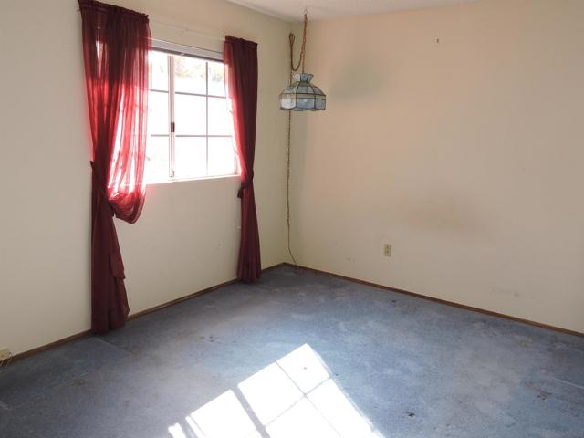 3164 W Fox Run Way, San Diego CA: https://media.crmls.org/mediaz/71136812-7545-42e9-af71-c6a01b7cdf1d.jpg