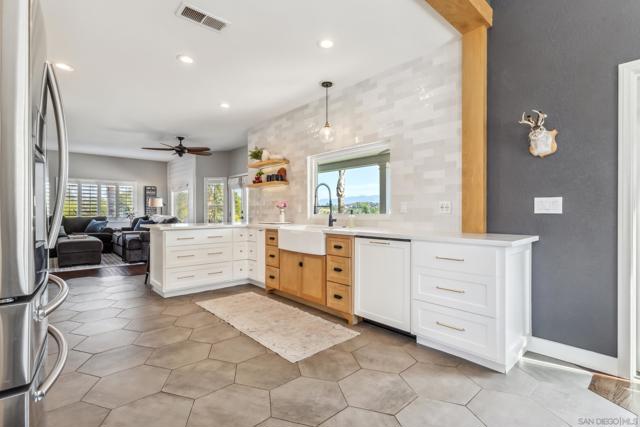 13925 Illerongis Road, Jamul CA: https://media.crmls.org/mediaz/71140791-5803-4b1b-8f64-fa74210ced1a.jpg