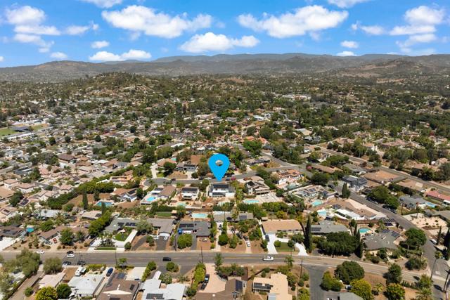133 Helen Way, Escondido CA: https://media.crmls.org/mediaz/71142314-7900-4b70-a91b-8a6fadbb8405.jpg