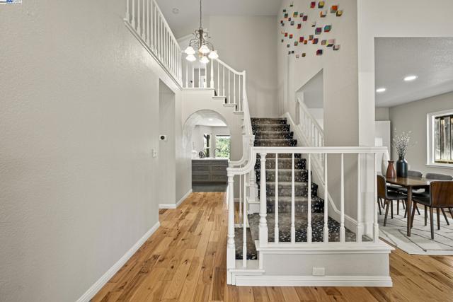 6408 Boone Dr, Castro Valley CA: https://media.crmls.org/mediaz/7114616b-db23-45e6-8bdc-810960282408.jpg