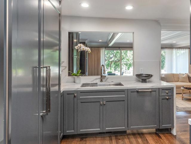 410 Sand Hill Circle, Menlo Park CA: https://media.crmls.org/mediaz/7114ca47-76bc-49c0-a611-78f815d11010.jpg