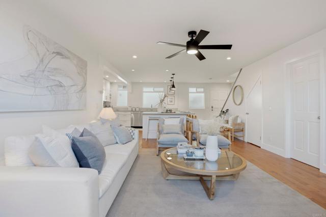 Detail Gallery Image 3 of 14 For 5027 Santa Monica Ave #B,  San Diego,  CA 92107 - 3 Beds | 2/1 Baths