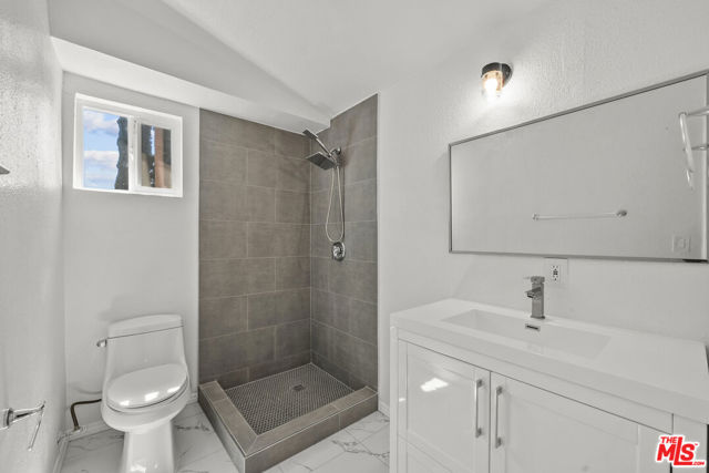 7853 Bothwell Road photo 23