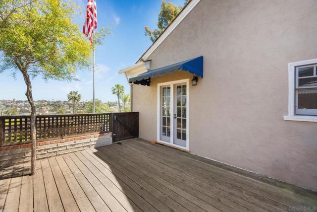 3733 La Cresta Dr, San Diego CA: https://media.crmls.org/mediaz/71165adb-6dda-4e19-9c10-a86f181b26bc.jpg