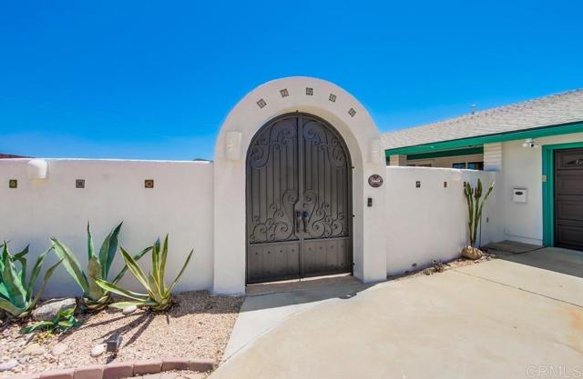 12919 Evalyn Place, Poway CA: https://media.crmls.org/mediaz/71177f56-0e81-4b4d-aa99-a0a2c91e65d5.jpg