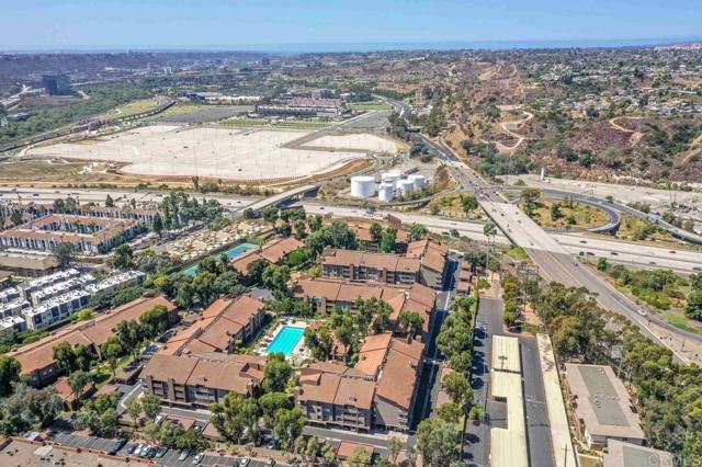 10350 Caminito Cuervo, San Diego CA: https://media.crmls.org/mediaz/71177fec-a702-41da-8164-caeba49ffe8f.jpg