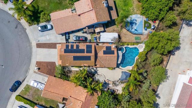 2492 Royal Saint James Dr, El Cajon CA: https://media.crmls.org/mediaz/7117ddec-4e5d-40a6-bd37-7dbbedae4313.jpg