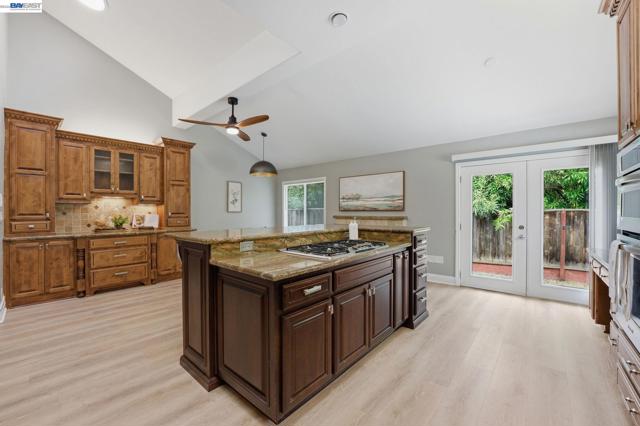 1782 Whitecliff Way, Walnut Creek CA: https://media.crmls.org/mediaz/7119bd34-5d53-4f63-8667-e3f623c64f6e.jpg
